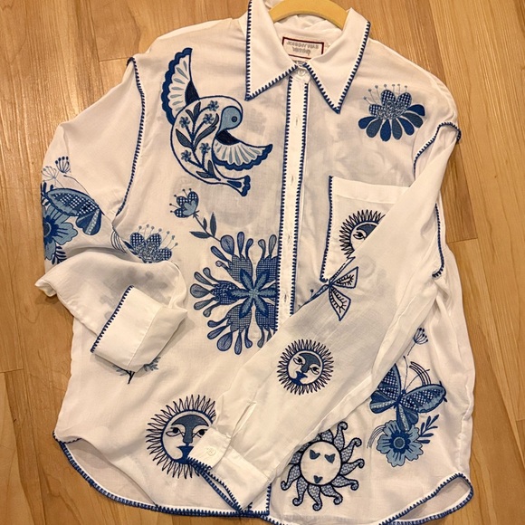 Johnny Was White Shirt with Blue Embroidery - Picture 13 of 14